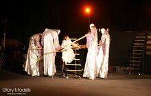Фото 33: Відкриття фестивалю «Золотий лев» вуличною виставою «Вишневий сад» за п'єсою А. П. Чехова