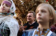 Фото 22: Напередодні Різдва у Львові встановили Різдвяного Дідуха