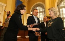 Фото 9: Сьогодні сім’ям бійців АТО вручили ордери на квартири у будинку на вул. Під Голоском, 22