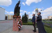 Фото 5: У Львові вшанували пам’ять Івана Павла ІІ біля пам`ятника на Сихові