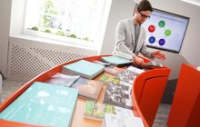 Фото 1: На площі Ринок відкрили оновлений туристично-інформаційний центр