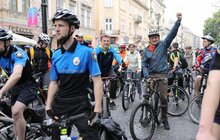 Фото 10: У Львові відзначили Всеукраїнський Велодень: мер Львова також проїхав з учасниками на велосипеді