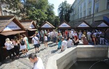 Фото 12: Мер Львова разом з іноземною делегацією оглянули Ярмарок партнерства