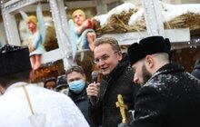 Фото 15: У Львові на пл. Ринок освятили воду, тож львів'яни упродовж дня можуть прийти і набрати її