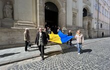 Фото 7: У Львові над вежею Ратуші урочисто підняли національний прапор (відео)