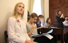 Фото 4: Апаратну нараду в мерії вперше провела юна львів’янка