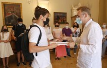 Фото 9: Мер Львова нагородив вчителів та учнів шкіл з нагоди кінця навчального року
