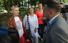 Фото 3: Дружина мера та небайдужі львів’яни вийшли до ЛОДА на підтримку Львова