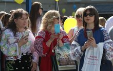 Фото 10: У Львові урочисто святкують закінчення навчального року у школах