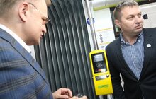 Фото 24: Mastercard та Ощадбанк обладнали львівські трамваї технологією безконтактної оплати