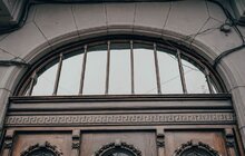 Фото 3: Одну з найбільших історичних брам міста відновили на вул. Князя Романа