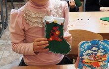 Фото 4: Діти вчились виготовляти «Новорічний черевичок»