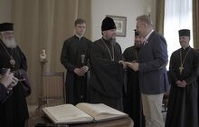 Фото 10: Блаженніший Епіфаній залишив запис у Книзі почесних гостей Львова