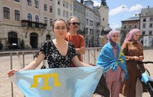 Фото 2: Сьогодні у Львові біля міської Ратуші майорить прапор кримських татар