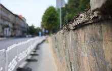 Фото 9: На вул. Бандери демонтують аварійну підпірну стінку: трамваї №1 та №2 курсуватимуть за частково зміненими маршрутами (відео)