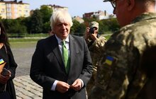 Фото 4: Борис Джонсон приїхав до Львова: найперше вшанував пам’ять захисників на Личаківському цвинтарі (відео)