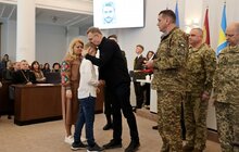 Фото 6: У мерії Львова 25 львів’ян посмертно нагородили «Почесним знаком Святого Юрія» за оборону Незалежності України (фото)