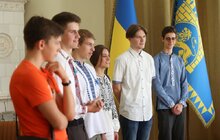 Фото 2: Львівські випускники, які склали мультитест на 600 балів, отримали від міста премії по 30 тисяч гривень (відео)
