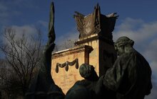 Фото 13: У Львові з Пагорбу слави демонтували три радянські пам’ятники: скульптури поповнять експозицію музею «Територія терору» (відео)