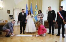 Фото 5: Військовий одружився у львівській Ратуші (відео)