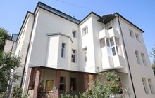Фото 9: Взяли будинок під опіку: меценати відновили будинок на вул. Коновальця, 46, який росія зруйнувала минулого року (відео)