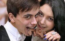 Фото 17: У Львові на Національному Святі Шоколаду «одружили» 96 закоханих пар (підсумки Свята)