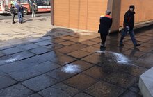 Фото 75: Комунальні служби дезінфікують місто: миють вулиці, тротуари, зупинки транспорту, сходові клітки будинків