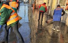 Фото 18: Комунальні служби Львова проводять миття вулиць