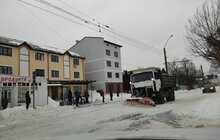 Фото 131: Зранку працювало 93 одиниці снігоочисної техніки