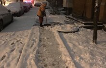 Фото 9: Минулої ночі в місті працювало 95 одиниць техніки, для посипання доріг використано 492 м3 піскосуміші