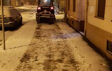 Фото 47: Минулої ночі в місті працювало 95 одиниць техніки, для посипання доріг використано 492 м3 піскосуміші