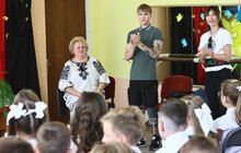 Фото 15: Перший урок у школах Львова проводили ветерани, волонтери та громадські активісти (відео)