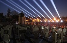Фото 2: Над могилами українських Героїв у Львові засвітили промені пам'яті (відео)