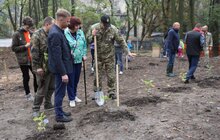 Фото 19: Сьогодні в одному із парків Львова висадили понад 400 дерев