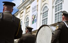 Фото 5: На День міста у центрі Львова замайоріли прапори військових та оборонних сил України (фото/відео)