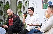 Фото 1: У дворику Ратуші говорили про місто і його культуру: від вирощування лози до львівського мамонта
