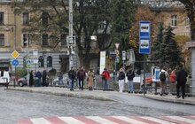 Фото 1: На перехресті вулиць Генерала Чупринки та Степана Бандери почали облаштовувати транспортний хаб (відео)