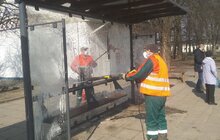 Фото 6: Комунальні служби дезінфікують місто: миють вулиці, тротуари, зупинки транспорту, сходові клітки будинків