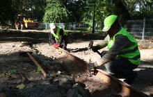 Фото 25: У парку ім. Івана Франка продовжують облаштовувати другу за важливістю доріжку за унікальною методикою
