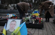 Фото 6: На Личаківському кладовищі у Львові вшанували пам'ять Героїв Небесної Сотні