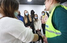 Фото 6: Інструктори університету безпеки життєдіяльності навчають школярів надавати домедичну допомогу та поводитись в надзвичайних ситуаціях