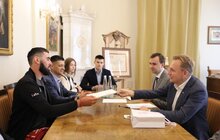 Фото 4: Мер Львова зустрівся з Ніко Амірґулашвілі, котрий планує пішки пройти від Вільнюса до Тбілісі