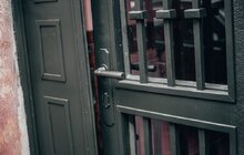 Фото 2: У Львові поблизу палацу Сосновського відреставрували металеву браму з оригінальним декроттуаром