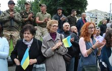Фото 8: Сьогодні у Львові військовослужбовці 80-тої окремої десантно-штурмової бригади пройшли урочистою ходою з нагоди повернення з району виконання завдань під час операції Об’єднаних сил