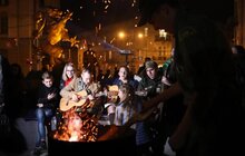 Фото 4: У Львові відбулася Стрілецька ватра на площі біля скульптурної композиції українським бійцям Листопадового чину