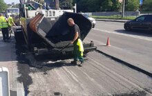 Фото 6: На вулиці Пасічній проводять асфальтування вибоїн великими картами