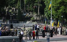 Фото 11: У Львові на Личакові вшанували Героїв України