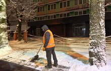 Фото 3: 120 одиниць спецтехніки прибирає місто від снігу