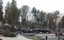 Фото 15: Львів’яни вшанували Героїв Небесної Сотні на Личаківському кладовищі