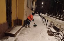 Фото 9: Львів очищають від снігу: вночі працювало 87 прибиральних машин, зранку задіяли ще 12 рейдерів і 63 мотощітки